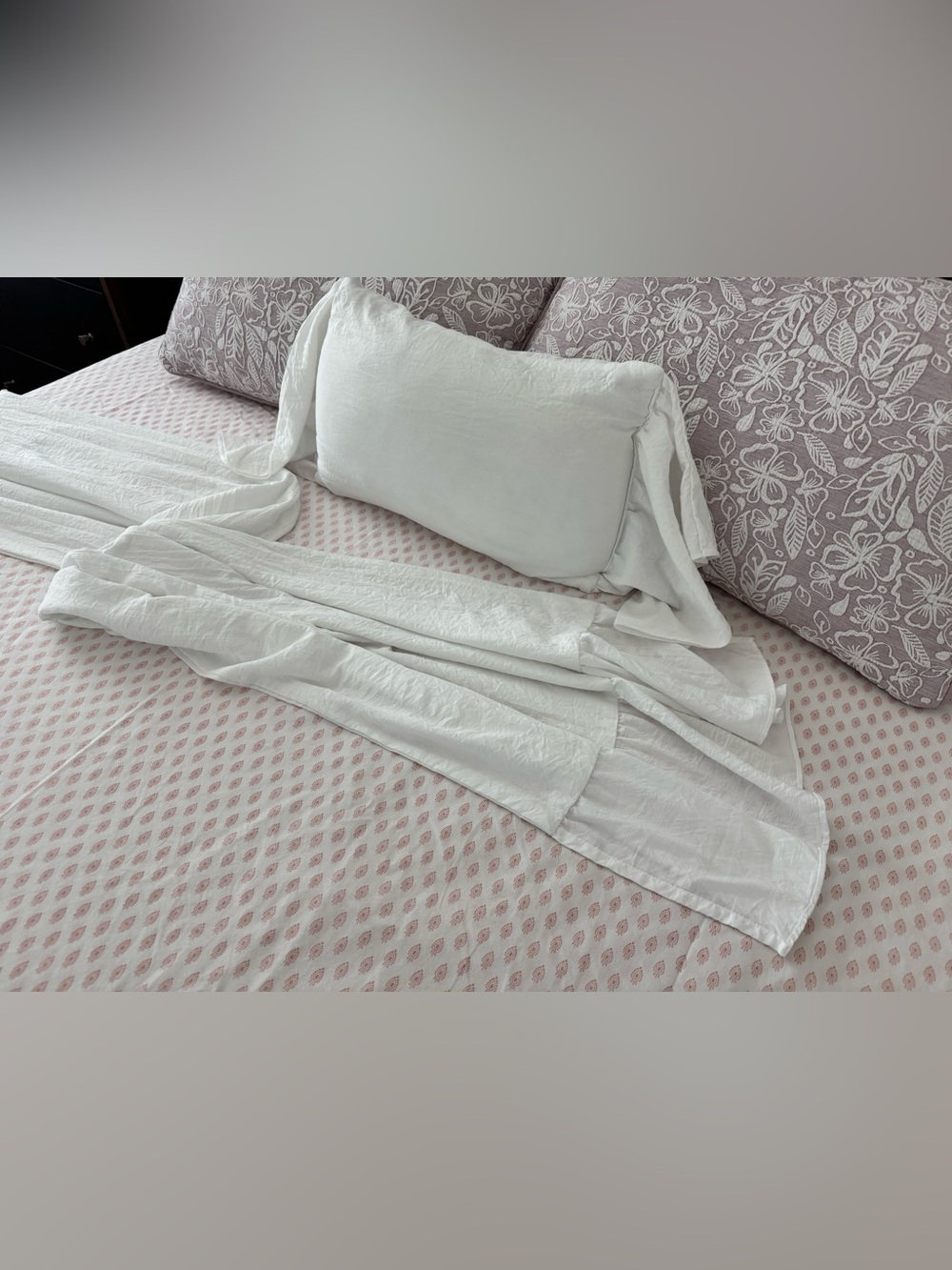 BED DECOR